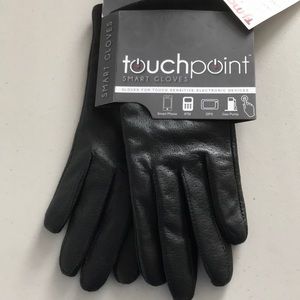 NWT Ladies small leather touchpoint black gloves